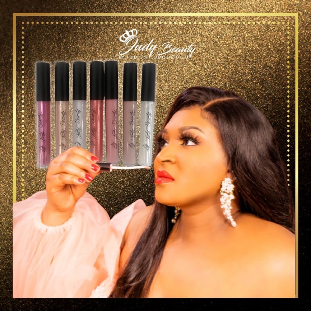Clear lip gloss